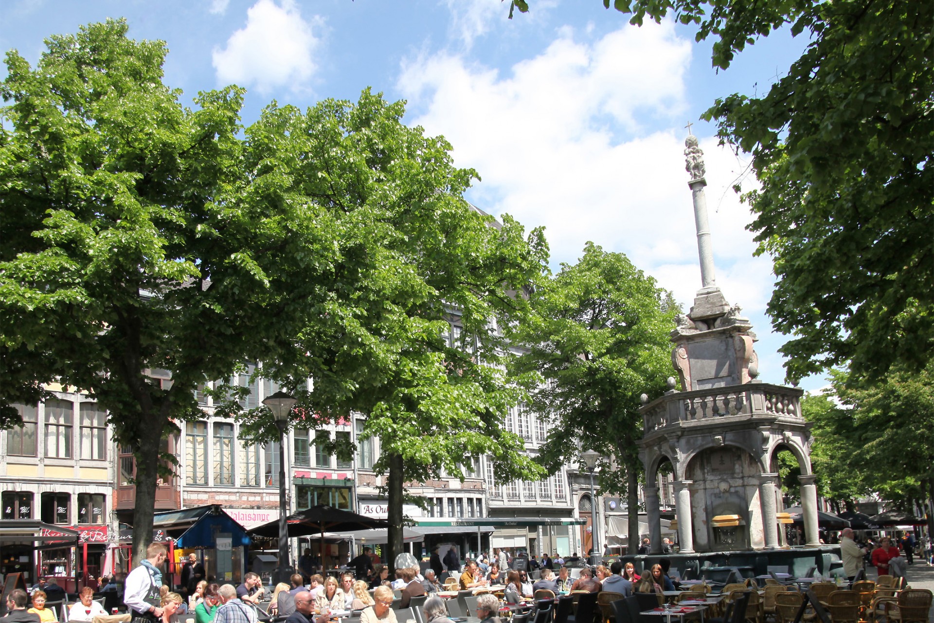 Le Perron et la Place du Marché - Liège
